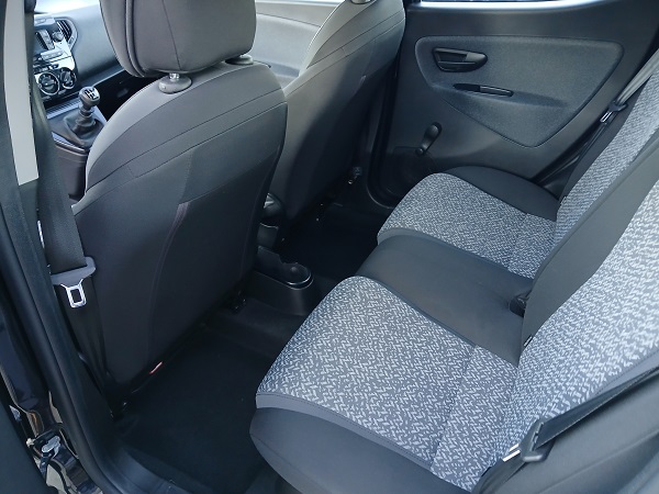 LANCIA YPSILON 1.0 FIREFLY S&S HYBRID ECOCHIC SILVER