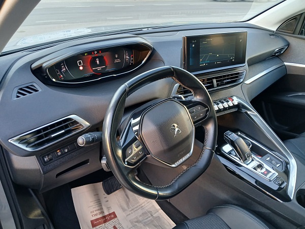 PEUGEOT 3008 BlueHDI 130 EAT8 S&S Allure Pack