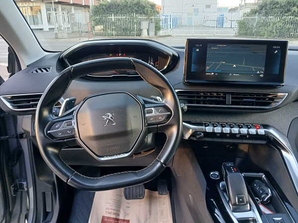 PEUGEOT 3008 BlueHDI 130 EAT8 S&S Allure Pack