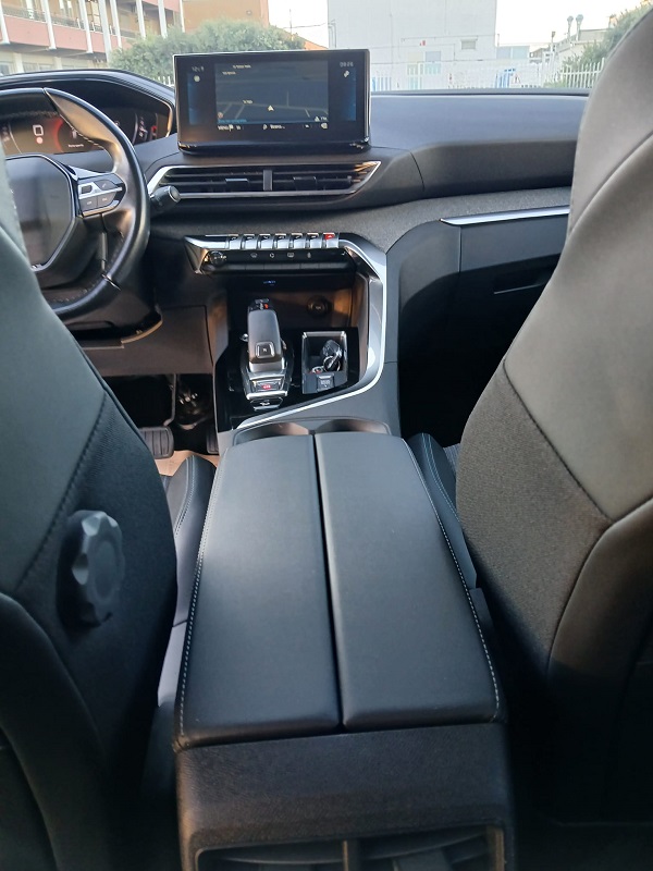 PEUGEOT 3008 BlueHDI 130 EAT8 S&S Allure Pack