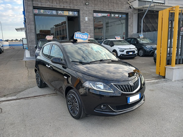 LANCIA YPSILON 1.0 FireFly S&S 69 CV HYBRID GOLD