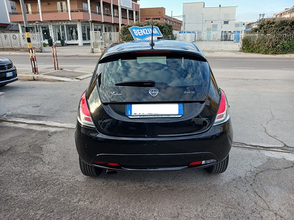 LANCIA YPSILON 1.0 FireFly S&S 69 CV HYBRID GOLD