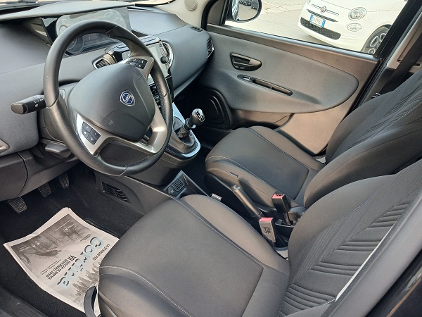 LANCIA YPSILON 1.0 FireFly S&S 69 CV HYBRID GOLD