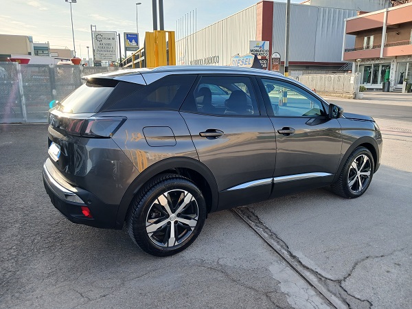 PEUGEOT 3008 1.5 BlueHDI 130CV EAT8 ALLURE PACK S&S