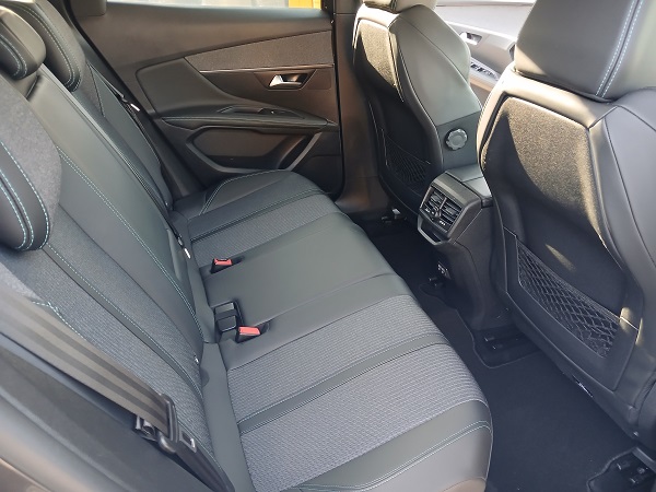 PEUGEOT 3008 1.5 BlueHDI 130CV EAT8 ALLURE PACK S&S