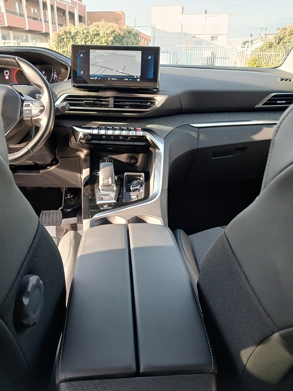 PEUGEOT 3008 1.5 BlueHDI 130CV EAT8 ALLURE PACK S&S