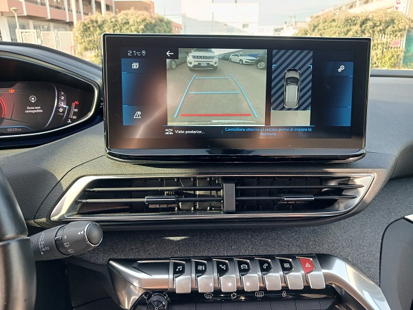 PEUGEOT 3008 1.5 BlueHDI 130CV EAT8 ALLURE PACK S&S