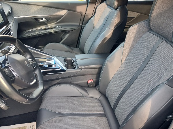 PEUGEOT 3008 1.5 BlueHDI 130 CV S&S EAT8 ALLURE PACK