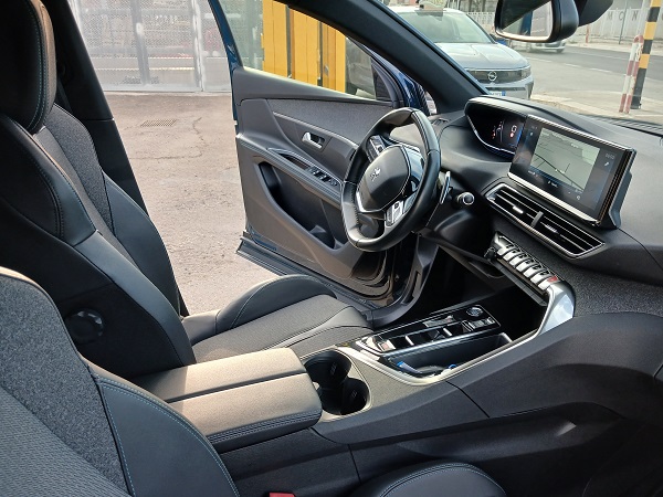 PEUGEOT 3008 1.5 BlueHDI 130 CV S&S EAT8 ALLURE PACK