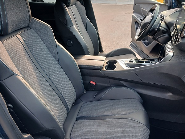 PEUGEOT 3008 1.5 BlueHDI 130 CV S&S EAT8 ALLURE PACK
