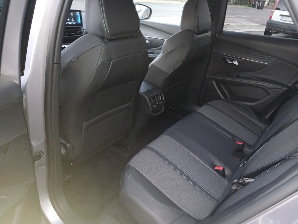 PEUGEOT 3008 1.5 BlueHDI 130 CV S&S EAT8 ALLURE PACK