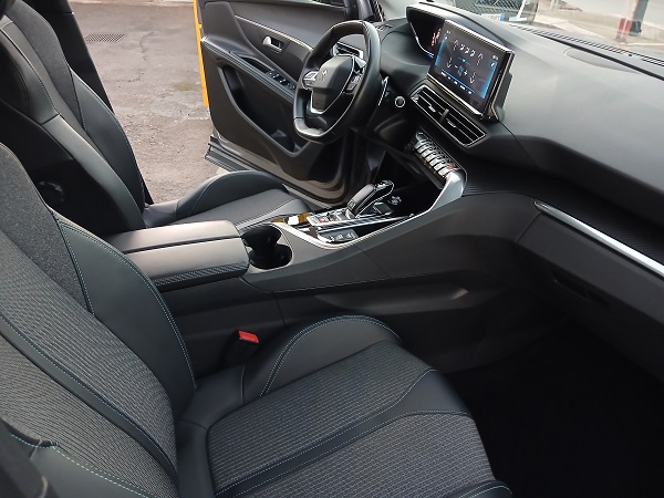 PEUGEOT 3008 1.5 BlueHDI 130 CV S&S EAT8 ALLURE PACK