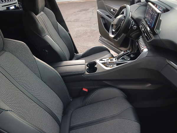 PEUGEOT 3008 1.5 BlueHDI 130 CV S&S EAT8 ALLURE PACK