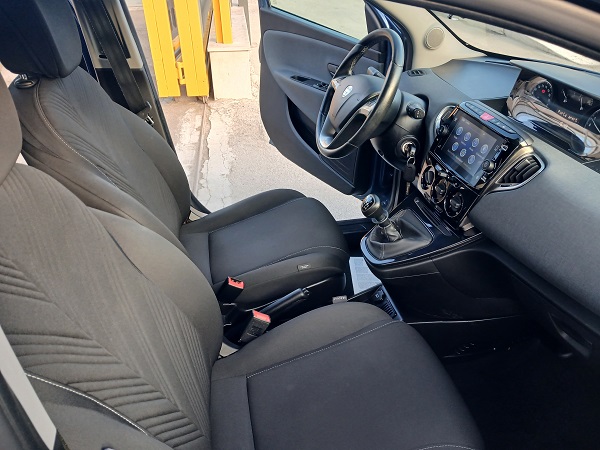 LANCIA YPSILON 1.0 FireFly 70 CV S&S GOLD HYBRID